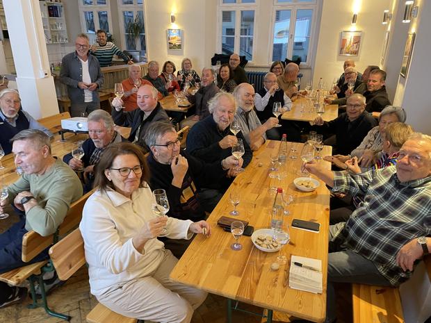 Erstes Versucherle: ein Asti Spumante