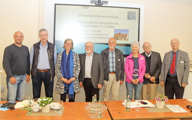 Bei der Jahrestagung der Gesellschaft f&uuml;r Geschichte des Branntweins wurde Kurt Sartorius (4er v.l.) in den wissenschaftlichen Beirat der Gesellschaft berufen