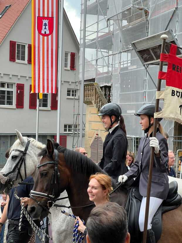 Bönnigheimer Reiter beim Festumzug