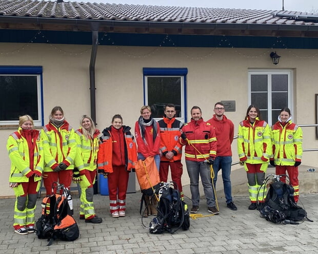 Gruppenbild der frisch ausgebildeten Signalmänner und -frauen.