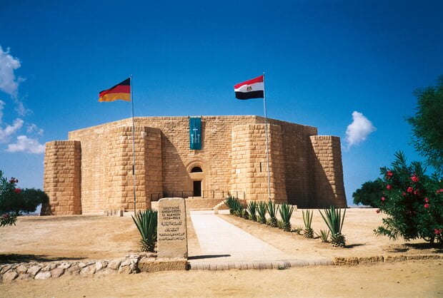 Kriegsgräberstätte El Alamein in Ägypten –hier liegt ein Gefallener aus Kirchheim.