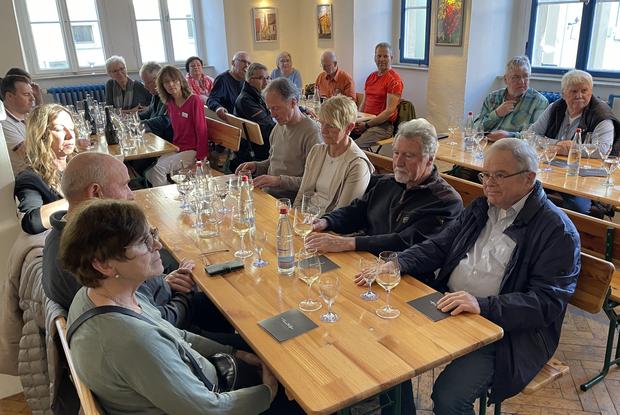 Gut besuchtes zweites Weinkolleg in der Vinothek