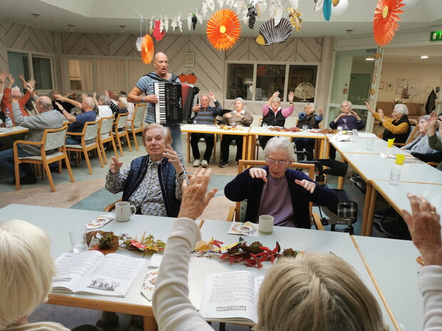 "Die Hände zum Himmel"