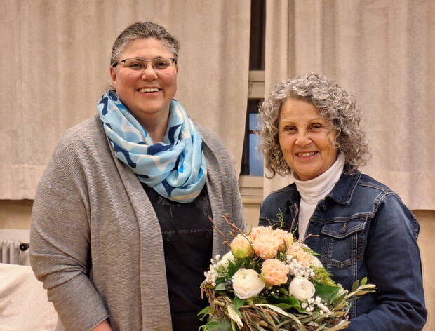 Silke Hess bedankt sich für 60 Jahre Mitgliedschaft